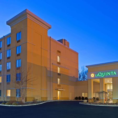 La Quinta By Wyndham Danbury Hotel Екстериор снимка