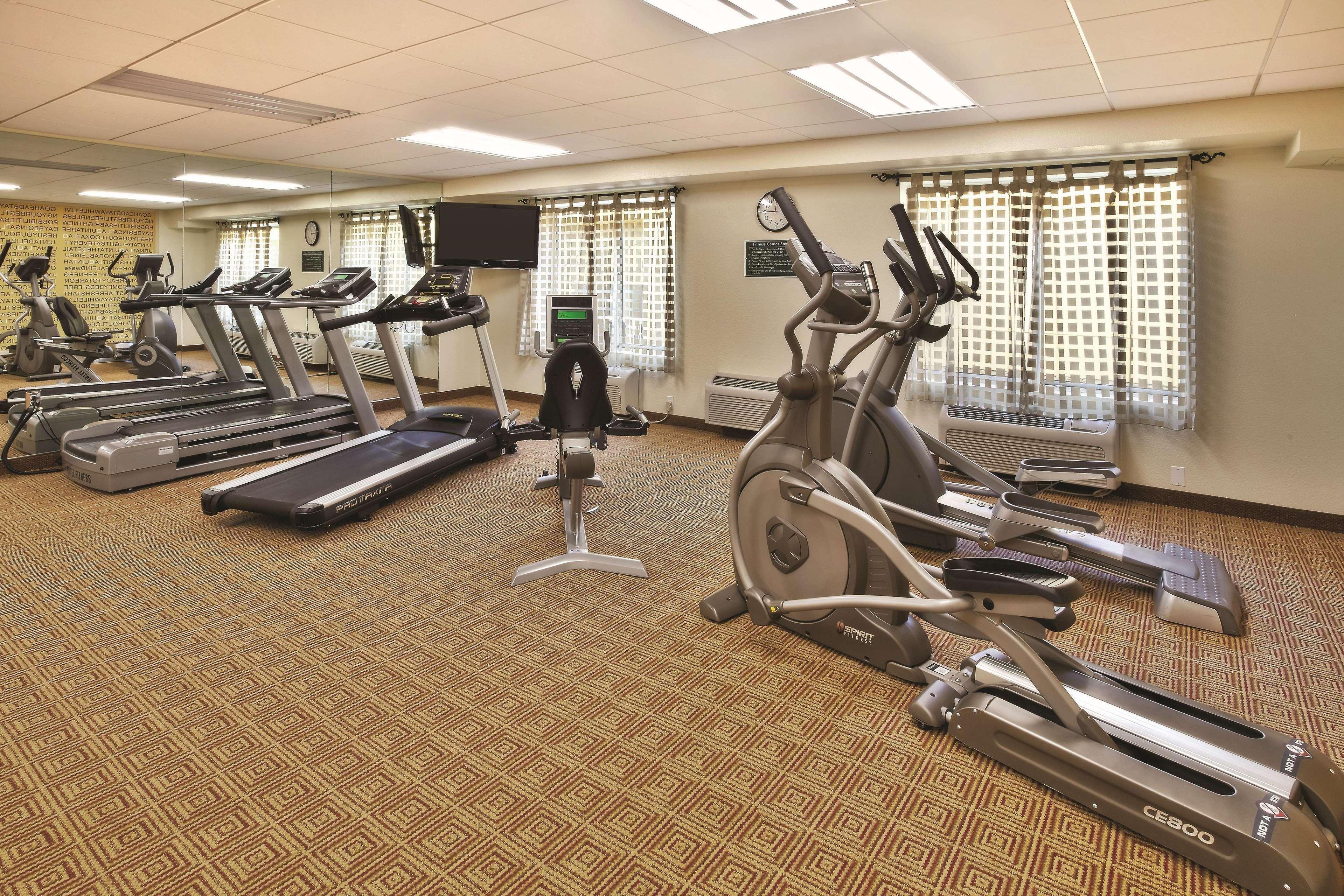 La Quinta By Wyndham Danbury Hotel Екстериор снимка
