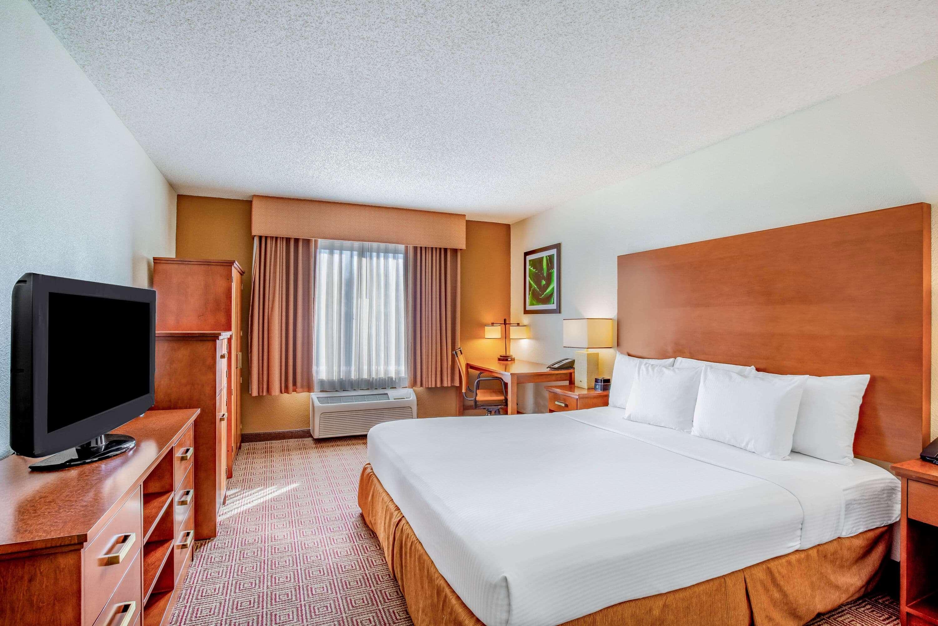 La Quinta By Wyndham Danbury Hotel Екстериор снимка