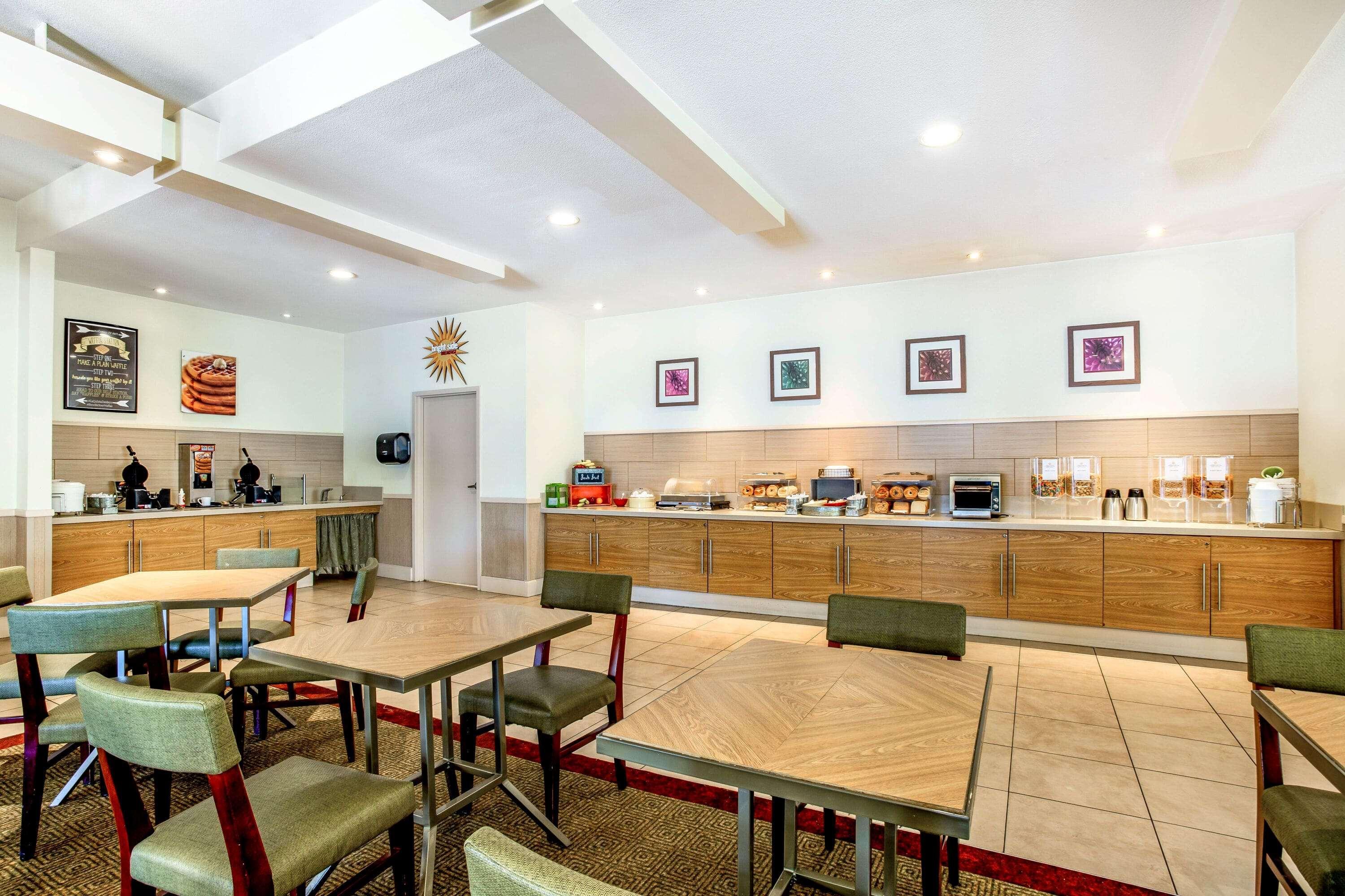 La Quinta By Wyndham Danbury Hotel Екстериор снимка