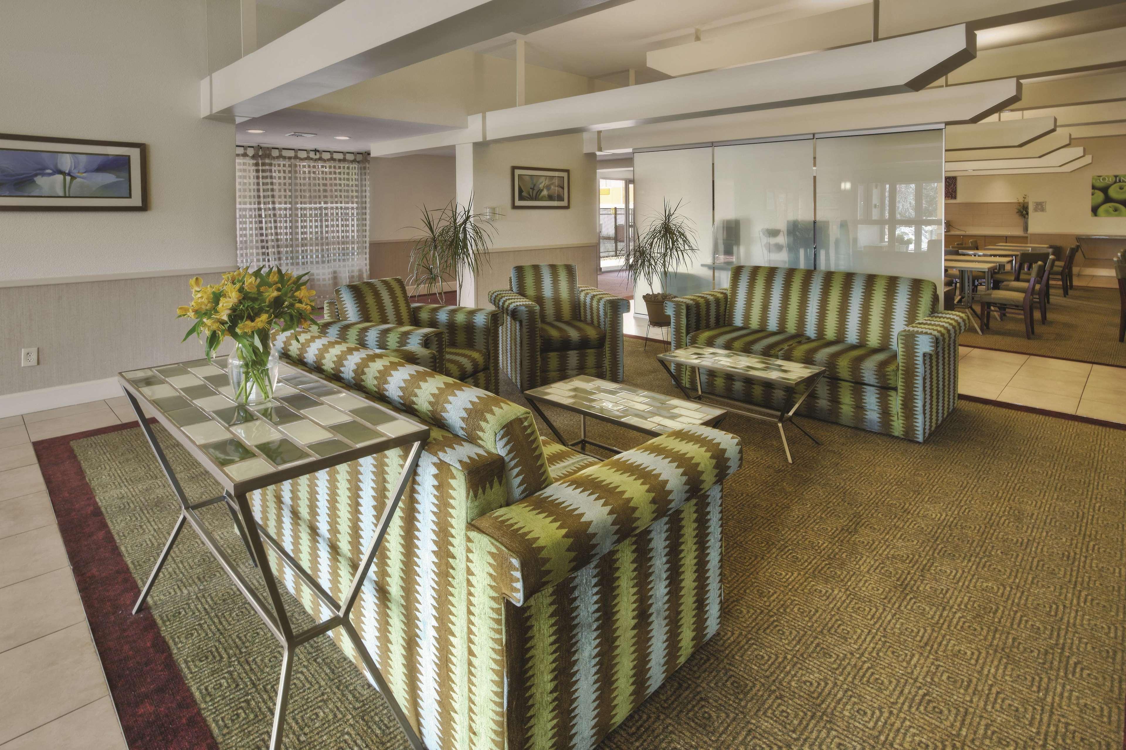 La Quinta By Wyndham Danbury Hotel Екстериор снимка